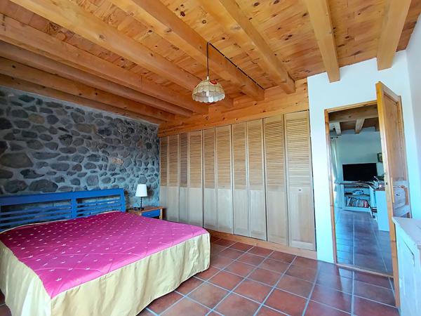 Grande propriété avec piscine à Saint-Arcons-de-Barges