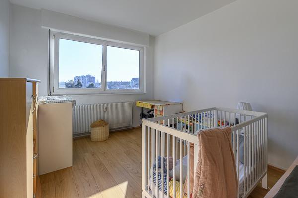 Bel appartement 3 p balcon, parking privatif, au calme. 4eme ét.ascenc