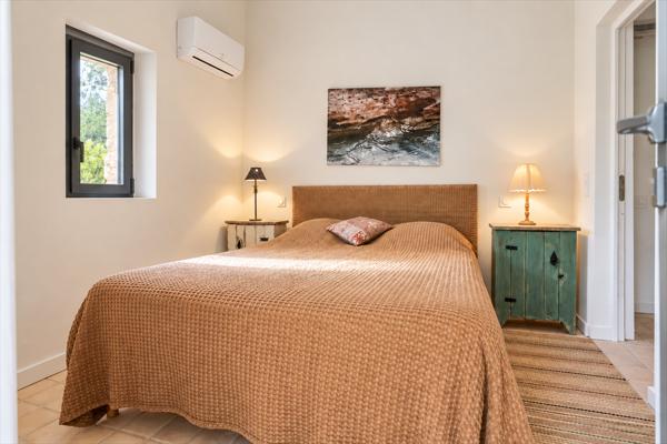 Vente Maison provençale de luxe Saint-Paul-en-Forêt 6 Pièces 200 m²