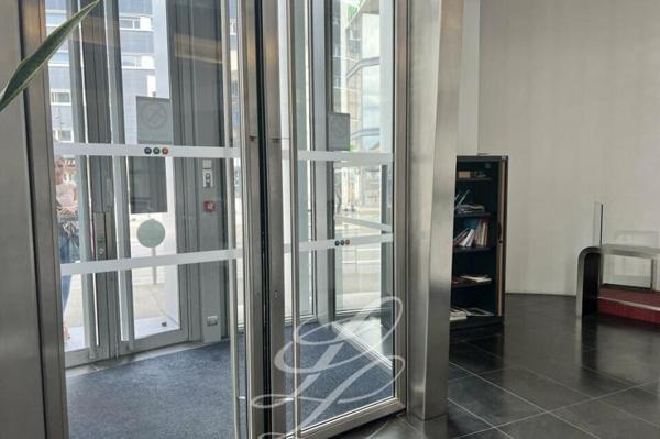 Location - BUREAUX 1822 m 2