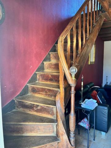 Maison, 3 chambres, garage, 3 balcons.