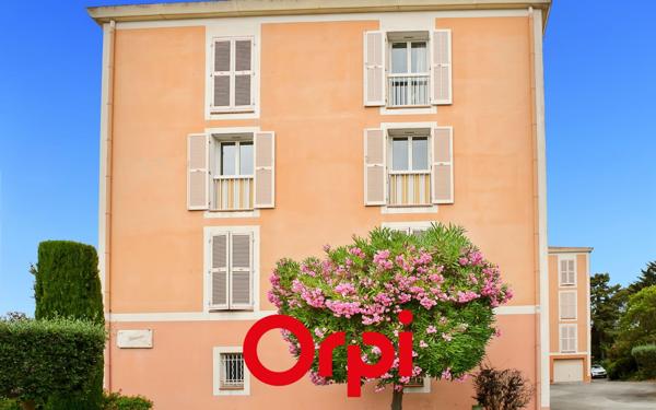 Appartement à louer    3 pièces • 66,24 m2 Sanary-sur-Mer