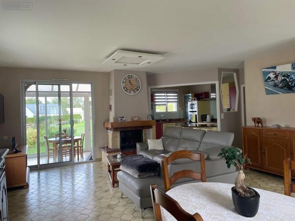 Maison à vendre à Moulay en Mayenne (53100), ref : 046/827