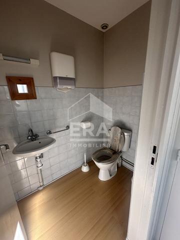 À LOUER - LOCAL PROFESSIONNEL 85 m² - ENTIÈREMENT RÉNOVÉ - CARCASSONNE