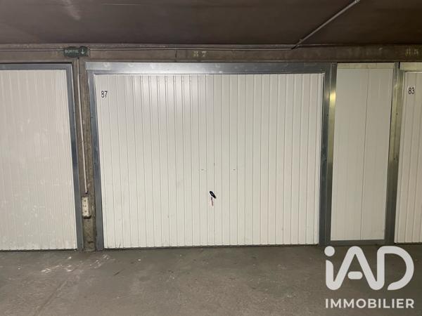 Parking à vendre 132 m² Paris 10