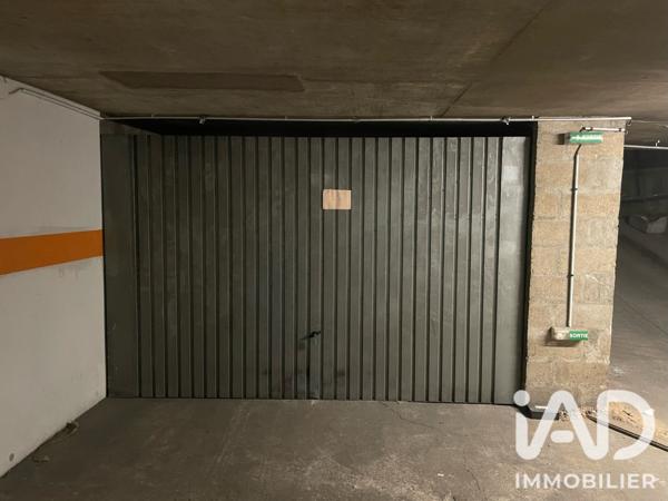 Parking à vendre 132 m² Paris 10