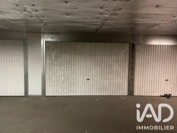 Parking à vendre 132 m² Paris 10