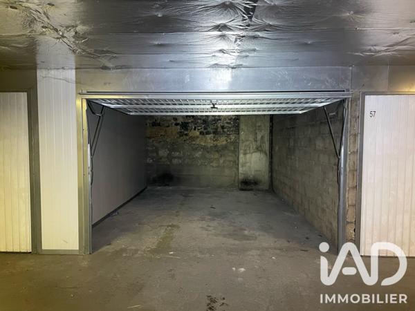 Parking à vendre 132 m² Paris 10