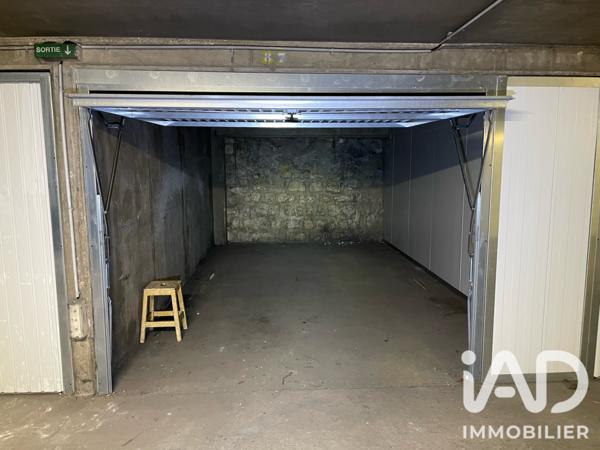 Parking à vendre 132 m² Paris 10