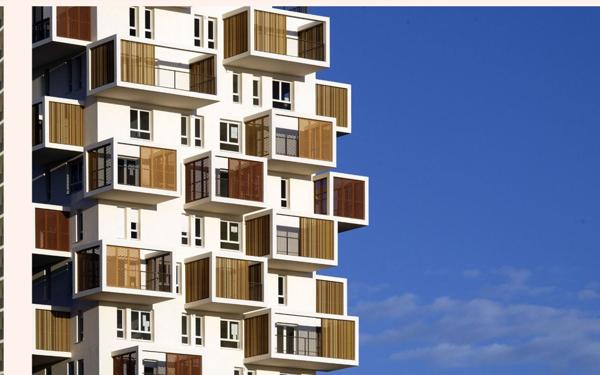 Appartement à vendre    2 pièces • 42,82 m2 Marseille 3