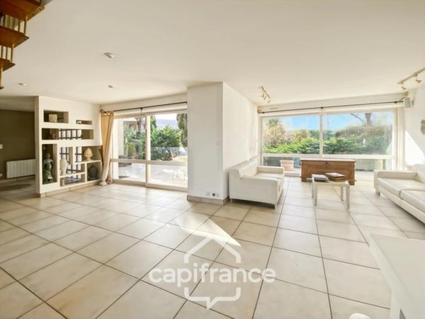 Maison à vendre 8 pièces BEAUFORT (39)