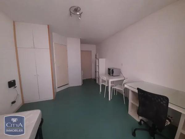 Appartement à louer 1 pièce 18.05m² Nîmes (30900)