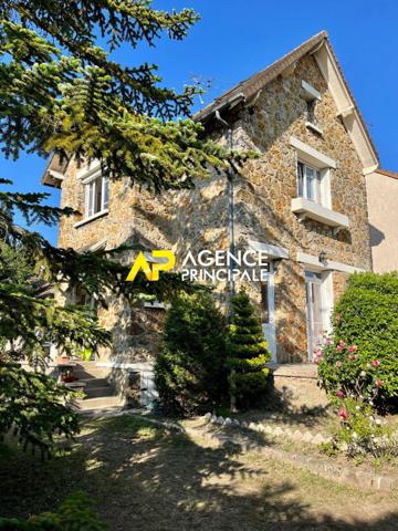 Sartrouville - Union - Maison 6 pièces 4 chambres 150 m2 €670 000 ** - Référence 9578
