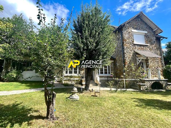 Sartrouville - Union - Maison 6 pièces 4 chambres 150 m2 €670 000 ** - Référence 9578