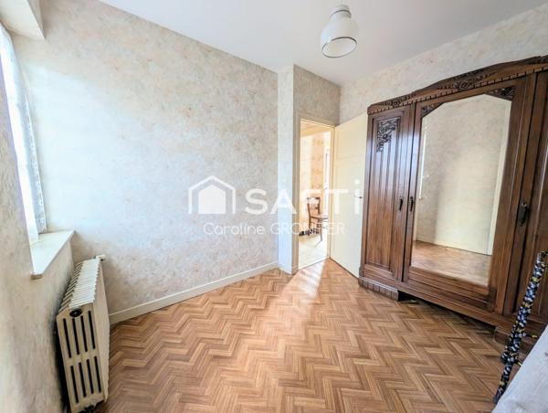 Maison élevée sur cave avec jardin – Proche commodités