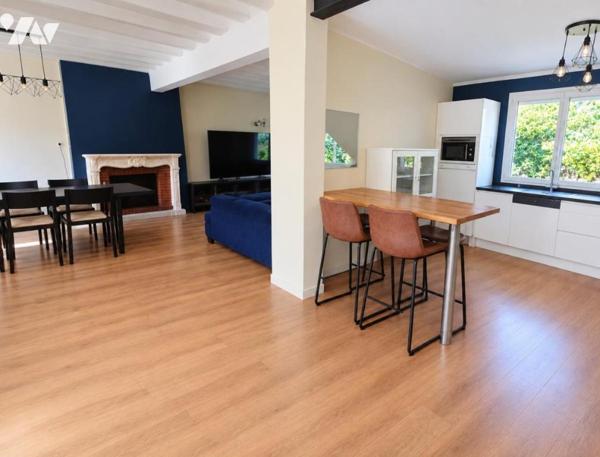 CHANGÉ - Maison indépendante sur 4813 m² de terrain