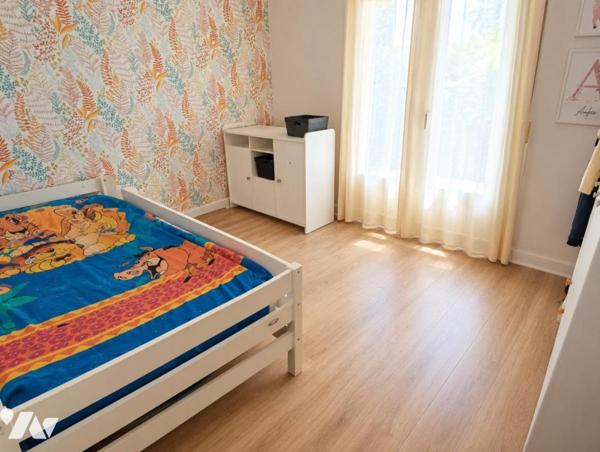 CHANGÉ - Maison indépendante sur 4813 m² de terrain