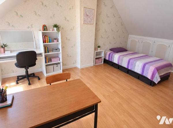 CHANGÉ - Maison indépendante sur 4813 m² de terrain