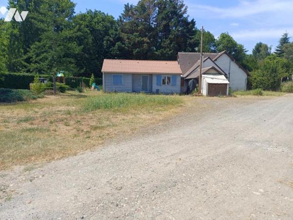 CHANGÉ - Maison indépendante sur 4813 m² de terrain