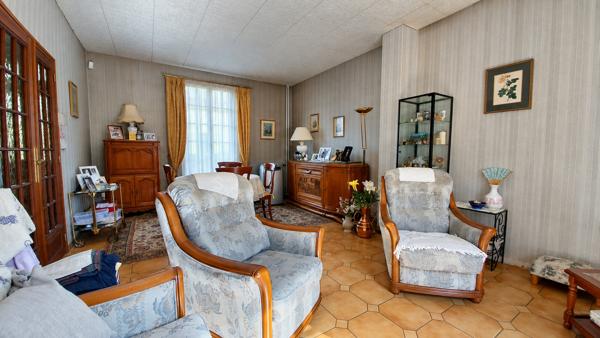 Choisy-le-Roi / Gondoles : maison de ville au calme avec jardin