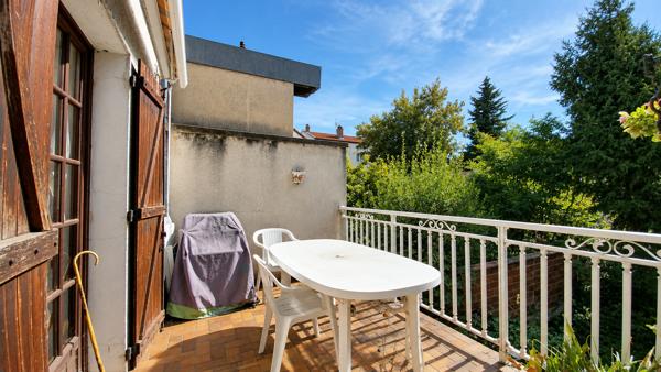 Choisy-le-Roi / Gondoles : maison de ville au calme avec jardin