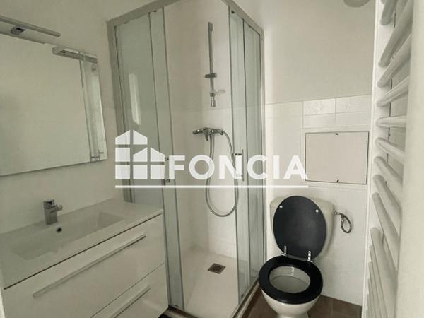 Location Studio 27.88 m² - 64 R. SAVOIE/24,70,118,160 RUE D. CANCIL Sallanches 74700