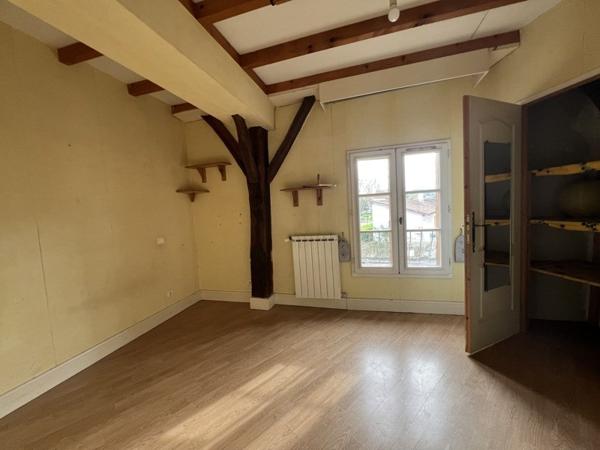 Maison à vendre |                                       Tonneins |                                        8 pièces  |  230 m²