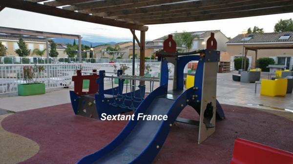 EXCLUSIVITE - VILLA T2 34 M².  MEUBLÉE (LMNP). JARDIN. PARKING.