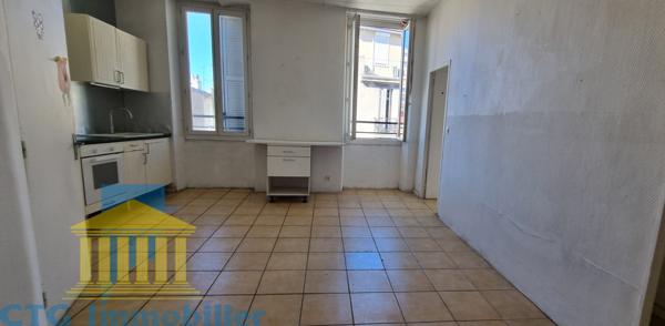 T2 LA BLANCARDE 13004 MARSEILLE