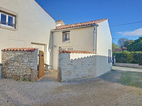 A LOUER - Maison meublée sur la commune de RIVES D'AUTISE (OULMES)