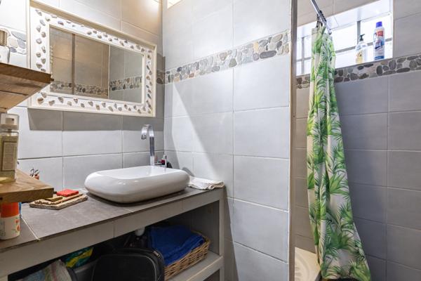 Maison
         5 pièces
        - 123 m² 360 000 € *