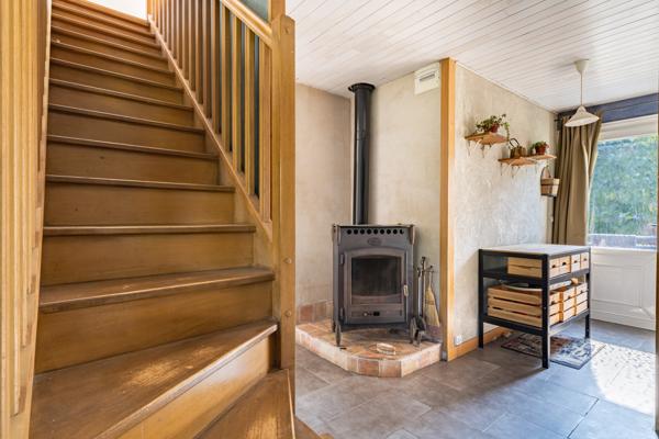Maison
         5 pièces
        - 123 m² 360 000 € *