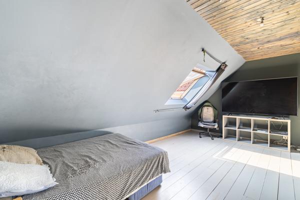 Maison
         5 pièces
        - 123 m² 360 000 € *