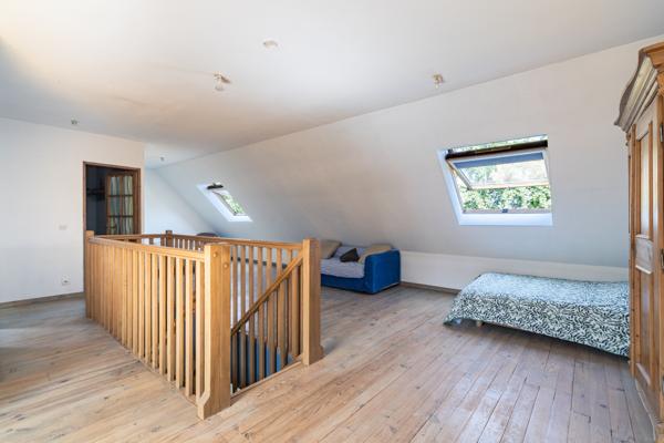 Maison
         5 pièces
        - 123 m² 360 000 € *