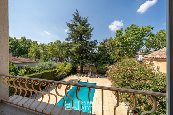 Villa bourgeoise Art Déco de 1920 avec piscine en coeur de ville