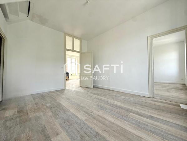 DUPLEX LUMINEUX AU COEUR DE FONTENAY-LE-COMTE