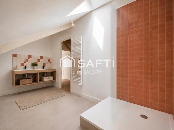 DUPLEX LUMINEUX AU COEUR DE FONTENAY-LE-COMTE
