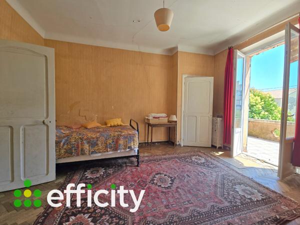 Maison
         8 pièces
        - 192 m² Bien prestige 934 000 € *