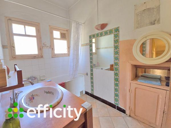 Maison
         8 pièces
        - 192 m² Bien prestige 934 000 € *