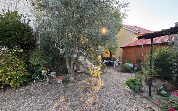 Immeuble à vendre    6 pièces •  Bergerac