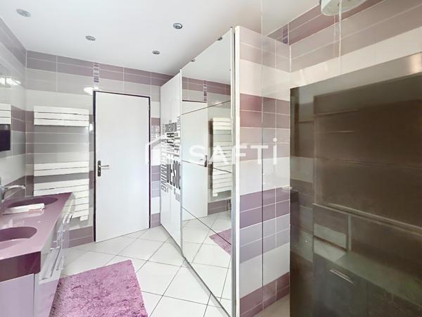 Longère avec piscine à Tollevast