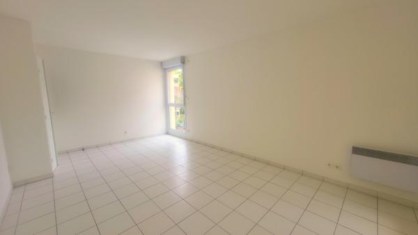 Magnifique T3  avec grande terrasse de 18 m² au calme dans  Résidence standing