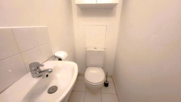 Magnifique T3  avec grande terrasse de 18 m² au calme dans  Résidence standing