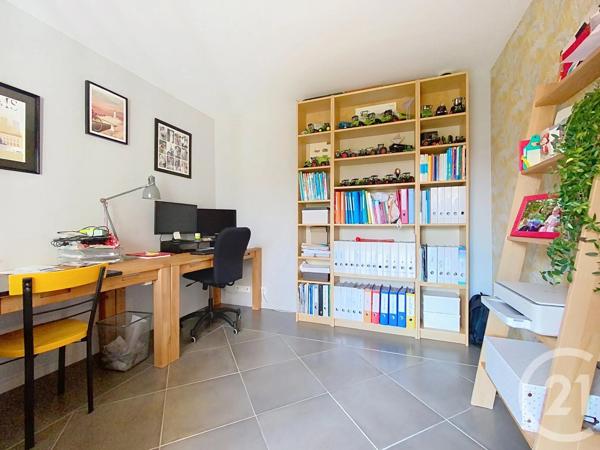 Maison à vendre  8 pièces - 213,50 m 2   CHARTRES  - 28