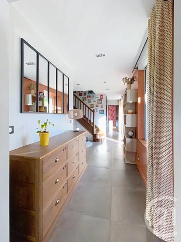 Maison à vendre  8 pièces - 213,50 m 2   CHARTRES  - 28