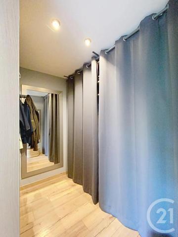 Maison à vendre  8 pièces - 213,50 m 2   CHARTRES  - 28