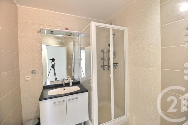 Appartement F4 à vendre  4 pièces - 80,18 m 2   MASSY  - 91