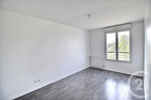 Appartement F4 à vendre  4 pièces - 80,18 m 2   MASSY  - 91