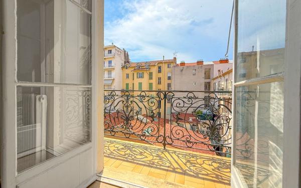 Appartement à vendre    4 pièces • 93,75 m2 Nice