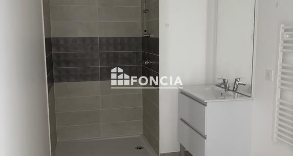 Location Appartement 3 pièces 63.39 m² - Morières-lès-avignon 84310